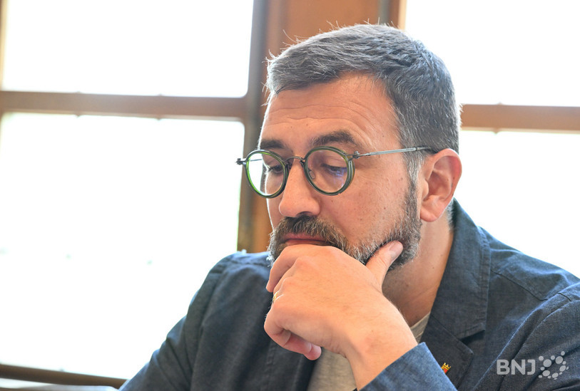 Hervé Gullotti travaillera pour une durée déterminée en tant que secrétaire parlementaire à Bienne. (Photo : Georges Henz)