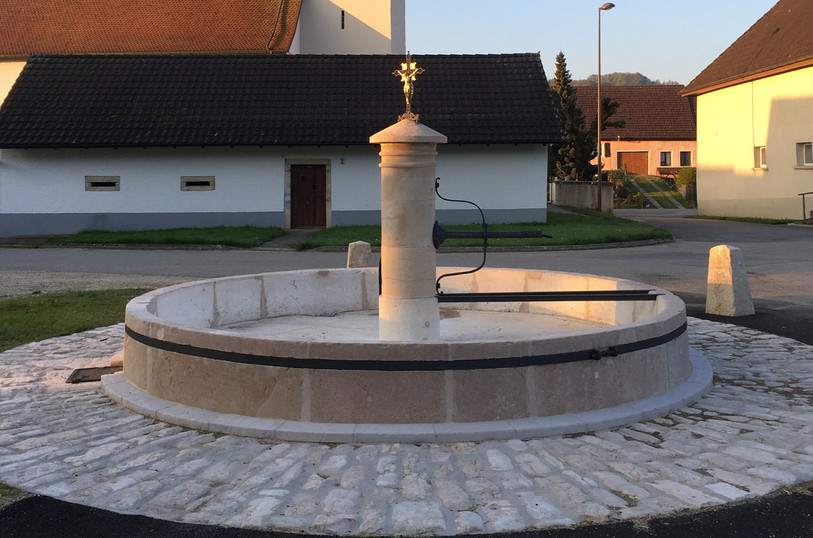 Une fontaine avait notamment été rénovée à Damvant. (Photo: Josiane Sudan)