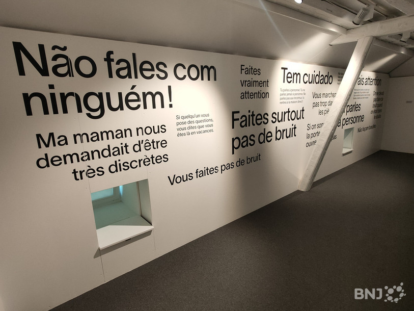 L'exposition plonge le visiteur au cœur des vécus d'enfants de saisonniers qui ont clandestinement vécu en Suisse.