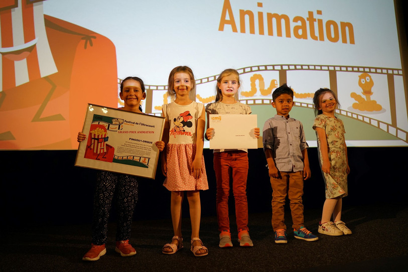 Les élèves de la classe de 1P et 2P de Sonceboz-Sombeval ont remporté le Grand prix de l'animation. (Photo : Centre MITIC interjurassien). 