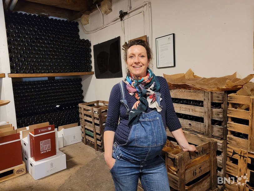 Anne-Claire Schott dirige son domaine viticole à Douanne.