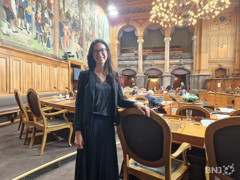 Céline Vara dans la salle du Conseil des Etats à Berne.