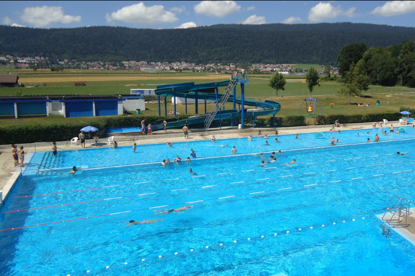 La piscine d'Engollon a besoin de travaux (photo : Commune de Val-de-Ruz).