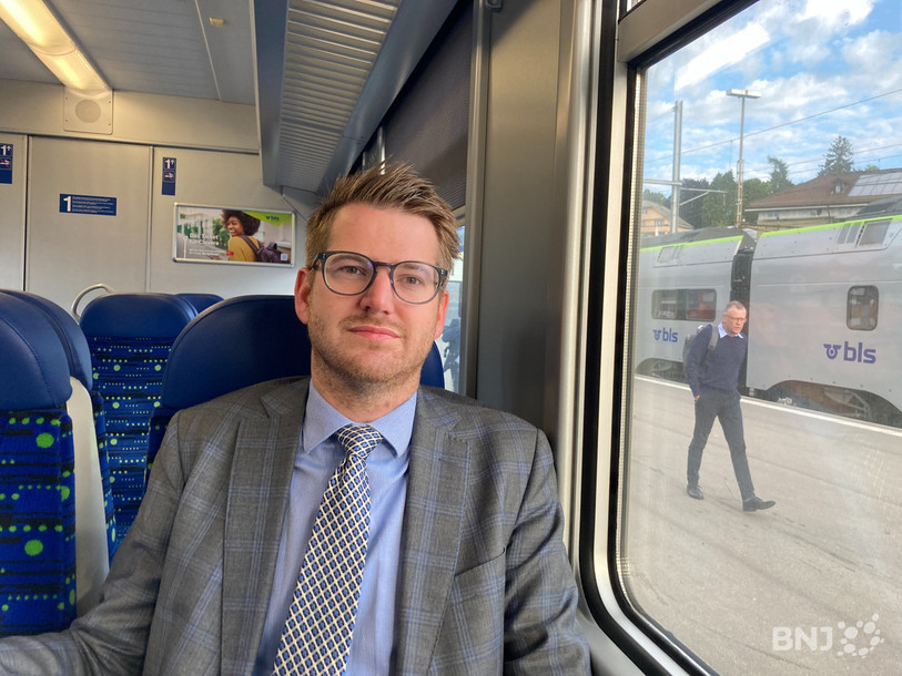 Baptiste Hurni dans le train pour Berne.