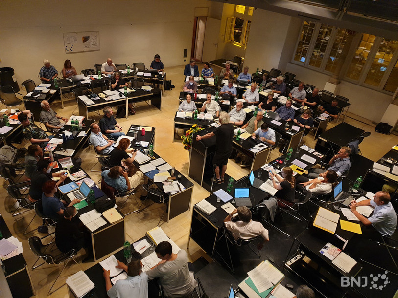 L’enjeu du plan d’assainissement des finances de la ville de Bienne était tel que les débats se sont tenus jusqu’à 1h du matin. (Photo : archives)