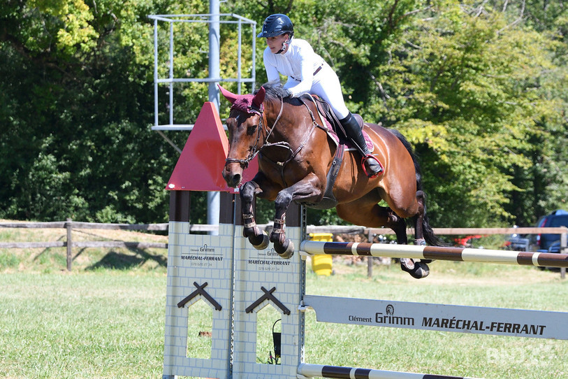 Audrey Steulet Geiser a buté sur le dernier obstacle alors que le podium lui tendait les bras (photo : Georges Henz).