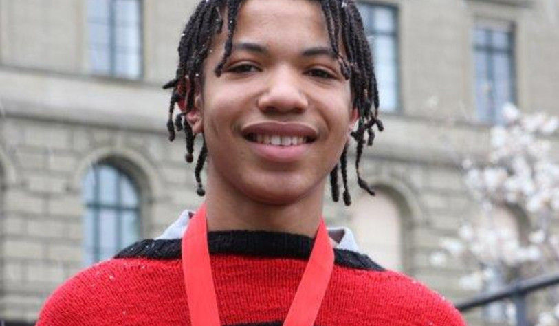 Mathys Douma décroche une nouvelle médaille. Photo: Olympiades suisses de mathématiques