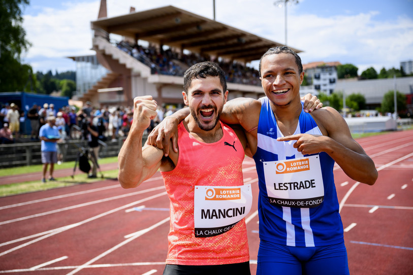 Bradley Lestrade (à droite) et son coach Pascal Mancini peuvent avoir le sourire. (KEYSTONE/Jean-Christophe Bott)