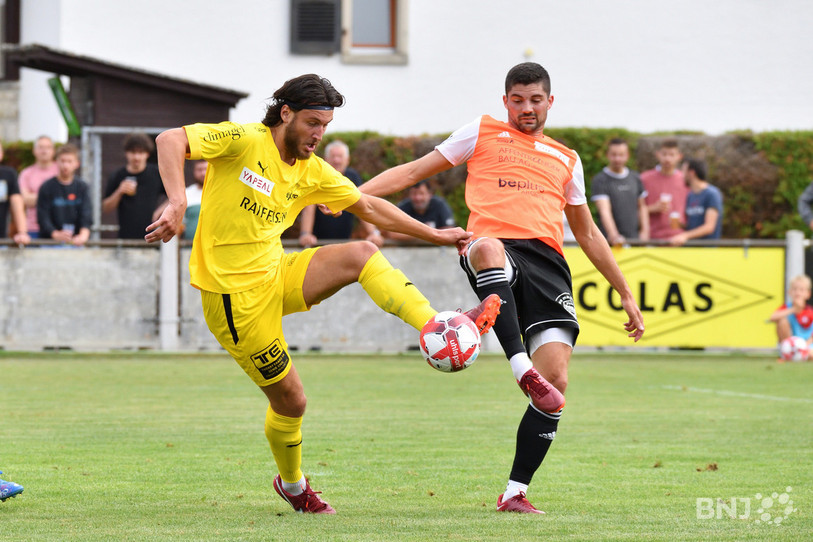 Toujours aussi volontaire, Jordan Perrony s'est procuré trois grosses occasions dans ce duel (photo : Georges Henz).
