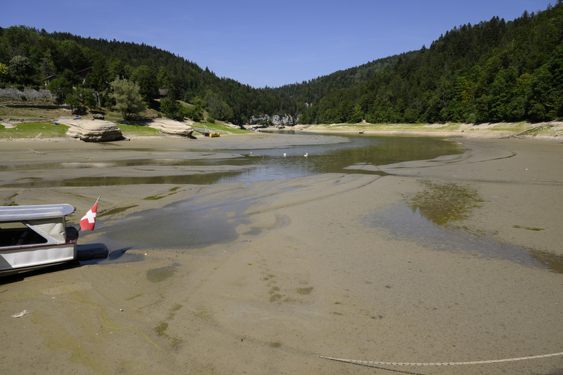 Le Doubs reste un emblème du déficit de débit des rivières. (Photo : KEYSTONE / ANTHONY ANEX)