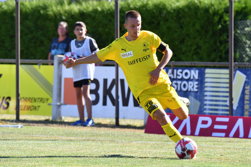 Axel Gester et le FC Bassecourt ont eu droit, ce vendredi, à leur 1er match amical de l'été (photo : archives/Georges Henz).
