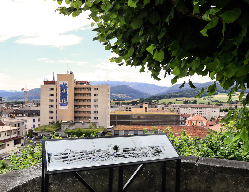 Le Panorama de Pitch Comment a orné la vieille ville de Delémont durant deux mois (photo : Daniel Caccin pour Delémont’BD 2022).