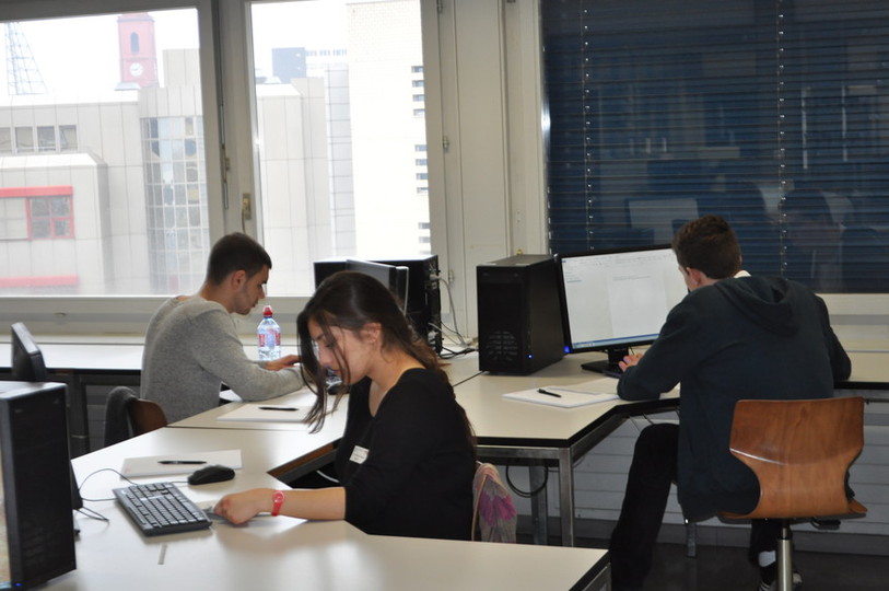 Plus de 70 jeunes romands sont venus se mesurer à Neuchâtel à l'occasion du championnat romand ICT.