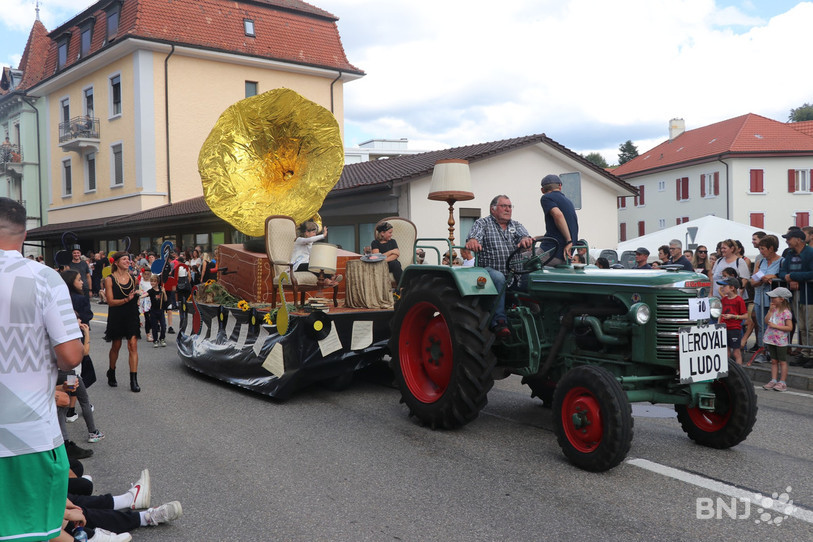 Le public a répondu présent lors des cortèges de la Fête des Saisons à Tavannes.