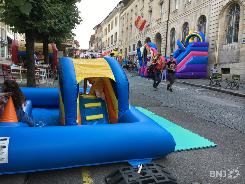 Les châteaux gonflables ont déjà été bien amortis samedi après-midi.