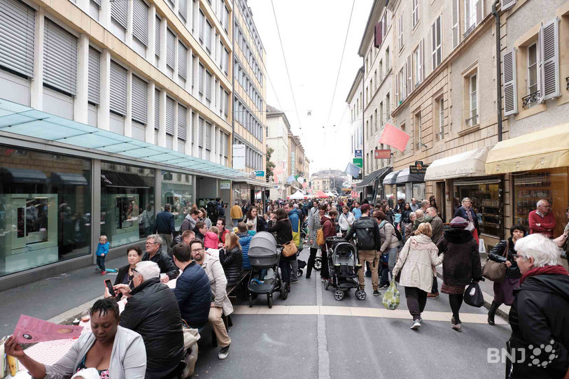La première édition du pique-nique géant avait eu lieu il y a trois ans (Photo : Ville de Neuchâtel).
