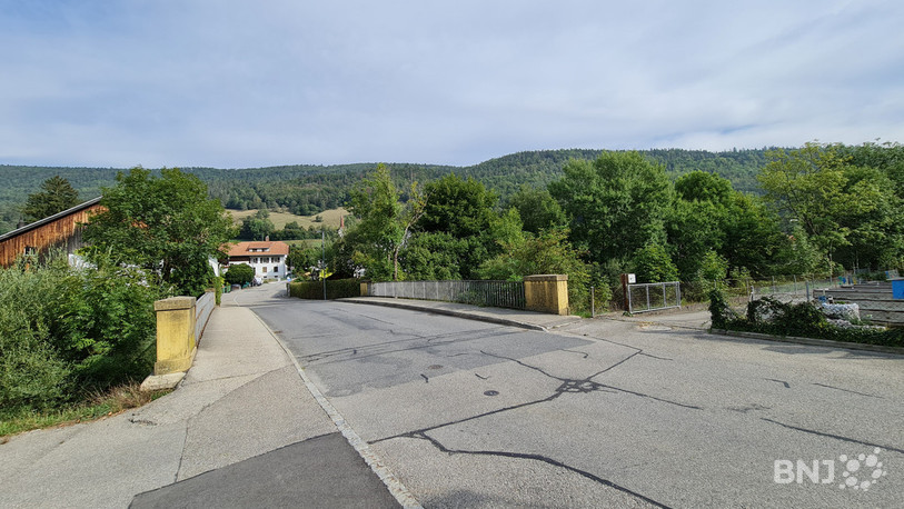 Le pont situé à l'extrême ouest de la rue de la gare, à Sombeval, sera limité à 16 tonnes et le croisement ne sera plus possible. 
