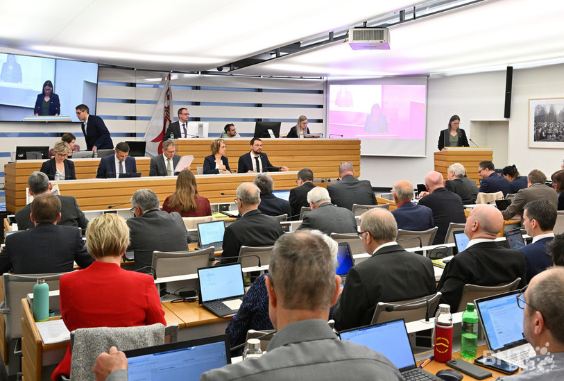Le Parlement jurassien a adopté mercredi une révision de plusieurs lois et un décret pour mieux cadrer l'échange d'informations dans l'administration. (Photo : archives).