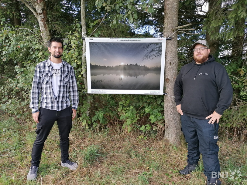 Nicolas Haefliger (à gauche), président du Photo-Club Franches-Montagnes, et Jonathan Vallat, responsable médias, sont enthousiastes à l’idée de présenter la 4e édition du Festival Photo Nature.