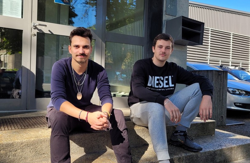 Malik Schaub, animateur socioculturel au SeJAC et Rayan Kalai, l'un des instigateurs du 274 Festival (de gauche à droite).