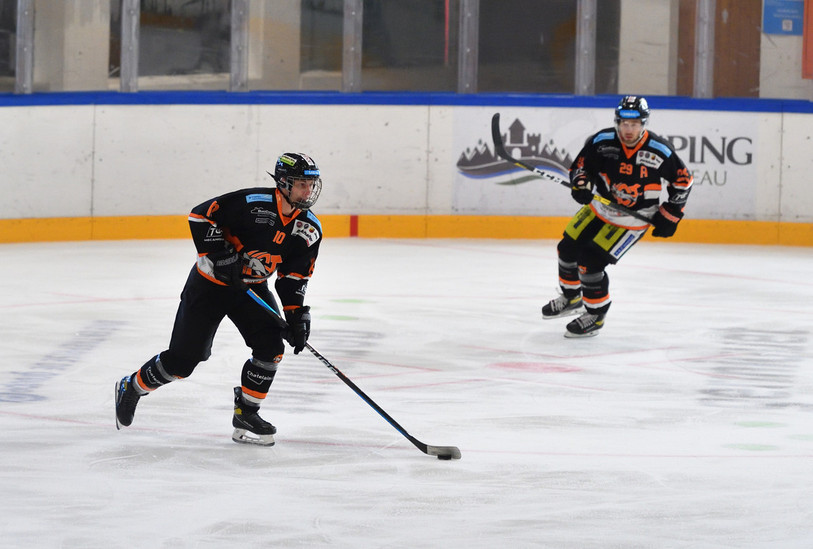 Julian Beruwalage a marqué le premier but de la saison pour le HC Tramelan. (Photo : archives Georges Henz)