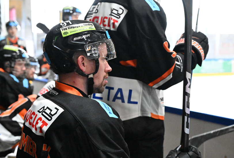 Nicolas Boillat et le HC Tramelan rapportent un point de l'Oberland (photo : Georges Henz).