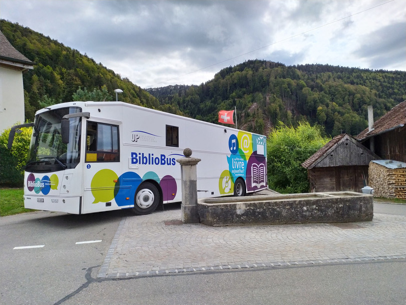 Plus de 95% des personnes interrogées se disent satisfaites par les collections proposées par le Bibliobus. (Photo : Bibliobus).