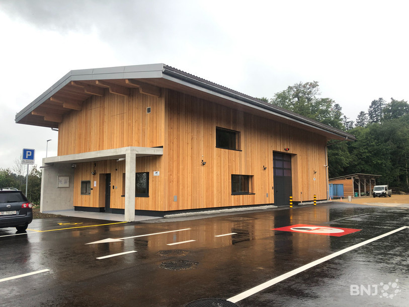 L'unique centre collecteur du canton de Neuchâtel a été inauguré sous la grisaille jeudi matin à Montmollin.