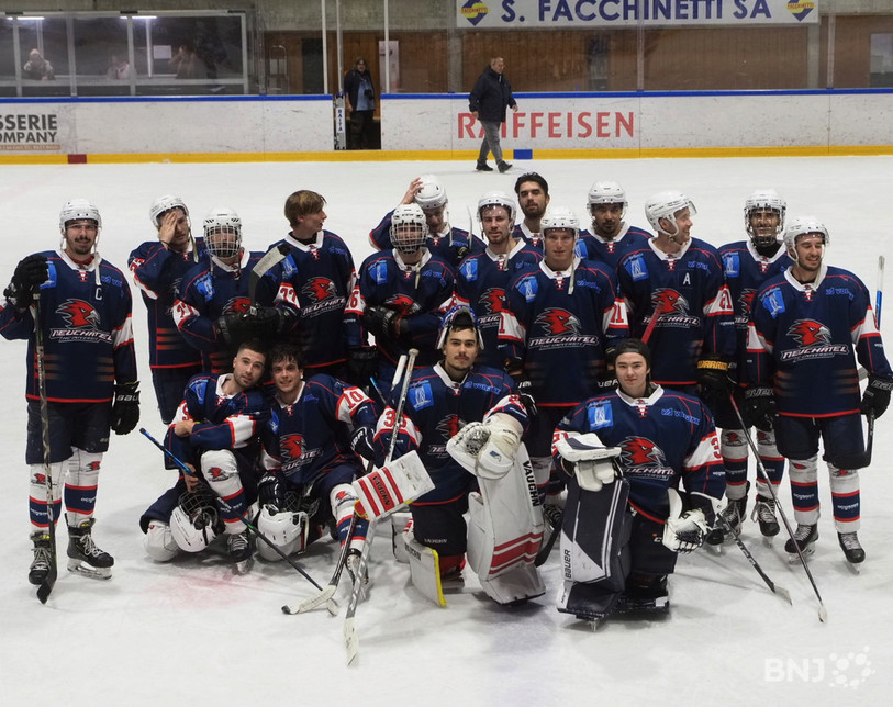 Les joueurs du HC Université Neuchâtel ont retourné une situation plus que compromise pour s'imposer face à Sion. (photo : Pierre Boldt)