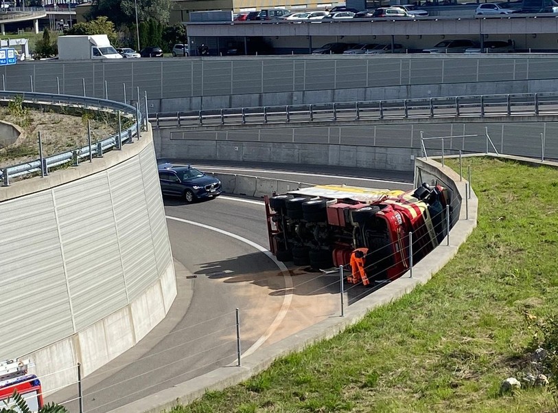 L'accident s'est produit vers 13h10 d'après la Police cantonale bernoise.