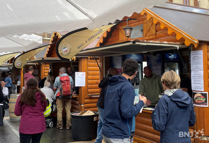 La mise sur pied d'un Village des vignerons avait été saluée en 2022 tant par les visiteurs que par les tenanciers des stands. 