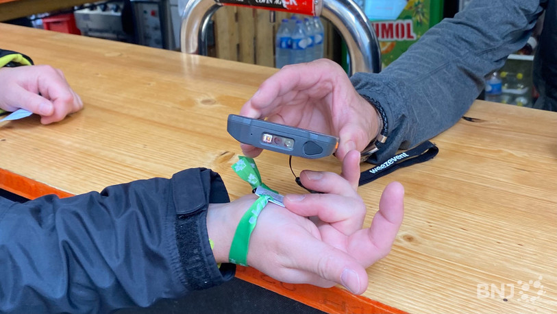 Le système de paiement cashless avec bracelet a été introduit en 2022.