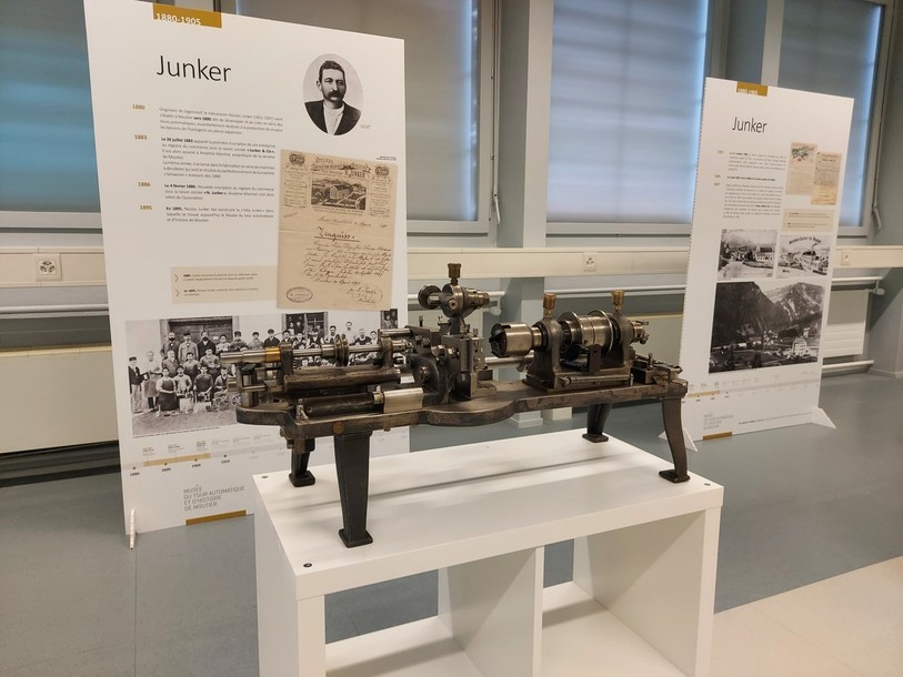 Nicolas Junker et son entreprise de machines est le point de départ de l'exposition.