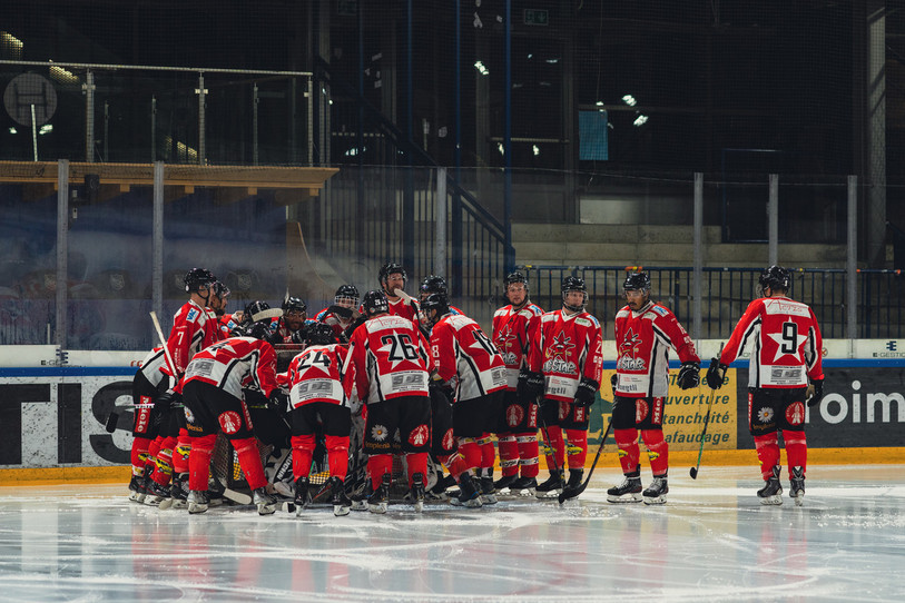 Les joueurs du HC Star Chaux-de-Fonds (photo : archives Albin Tissier).