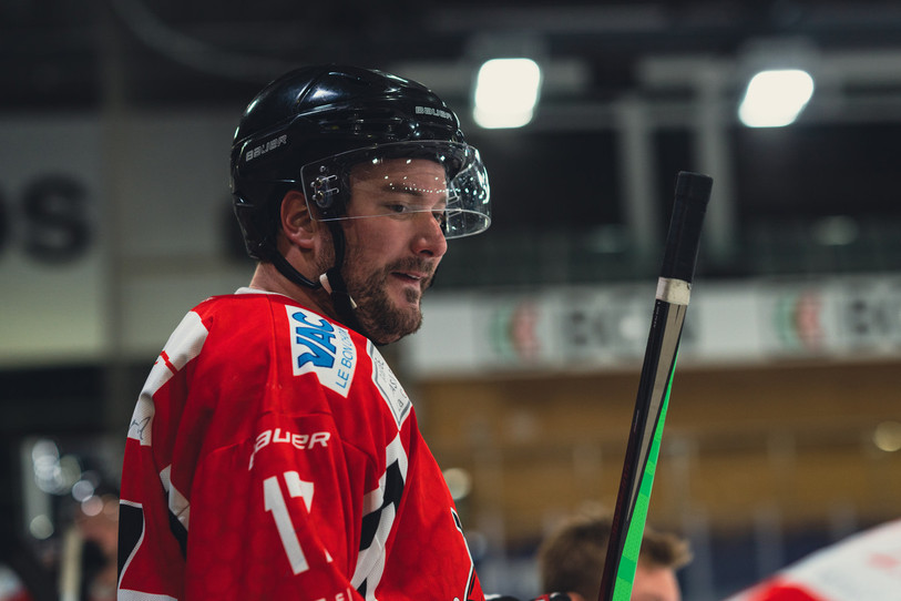 Morgan Vaucher et ses coéquipiers du HC Star Chaux-de-Fonds ont pu revenir au score avant de l'emporter. (photo : archives Albin Tissier).