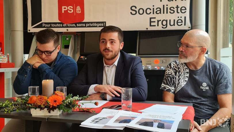 Quentin Colombo (centre), entouré par Théo Brand (gauche) et Olivier Zimmermann (droite), tous candidats au Conseil municipal.