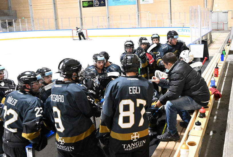 L'Erguël HC n'a pas démérité lundi face à Fleurier, deuxième de la saison régulière. (Photo : Georges Henz)