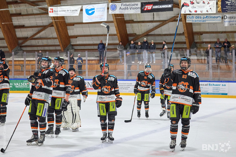 Le HC Tramelan s'est imposé 4-2 devant son public face au HC St-Imier. (Photo : Damien Carnal)