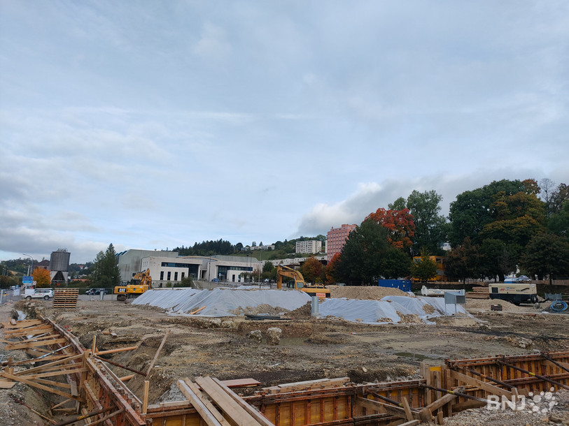 Le chantier du parking des Forains est à l'arrêt depuis début septembre pour cause de pollution. Il pourra reprendre mi-octobre.
