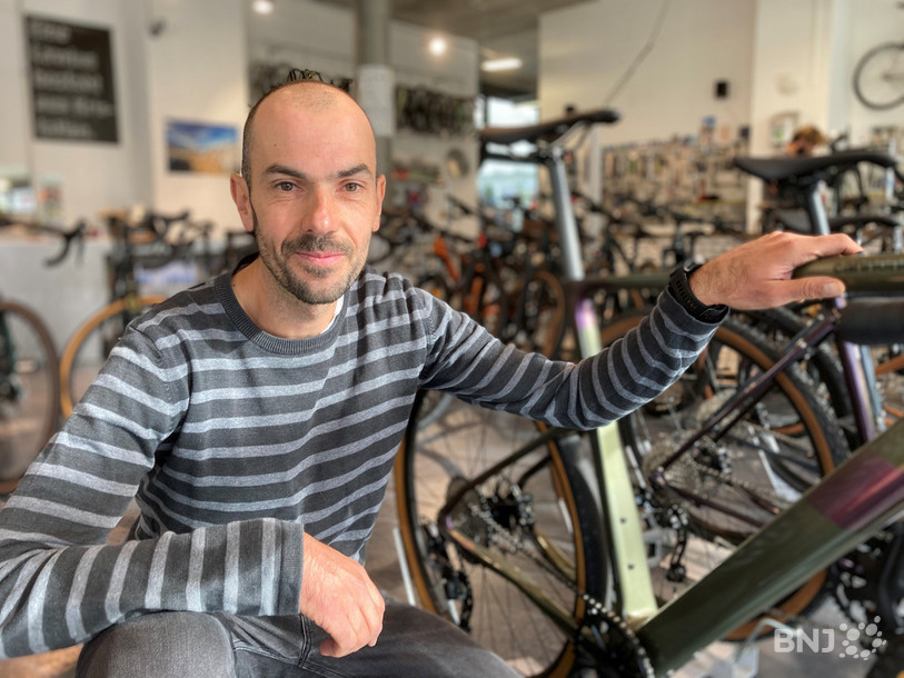 Après une quinzaine d'années à pratiquer le VTT, Tristan Blanchard s'est mis (avec succès) au trail il y a 4 ans... tout en reprenant un magasin de vélos à Bienne.