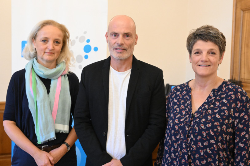 De gauche à droite : les trois candidats à la mairie de Porrentruy Chantal Gerber (PS), Philippe Eggertswyler (PCSI) et Anne Roy (PDC) auront 15 minutes pour présenter leur programme devant les membres du PLR bruntrutain. (Photo archives : Georges Henz).