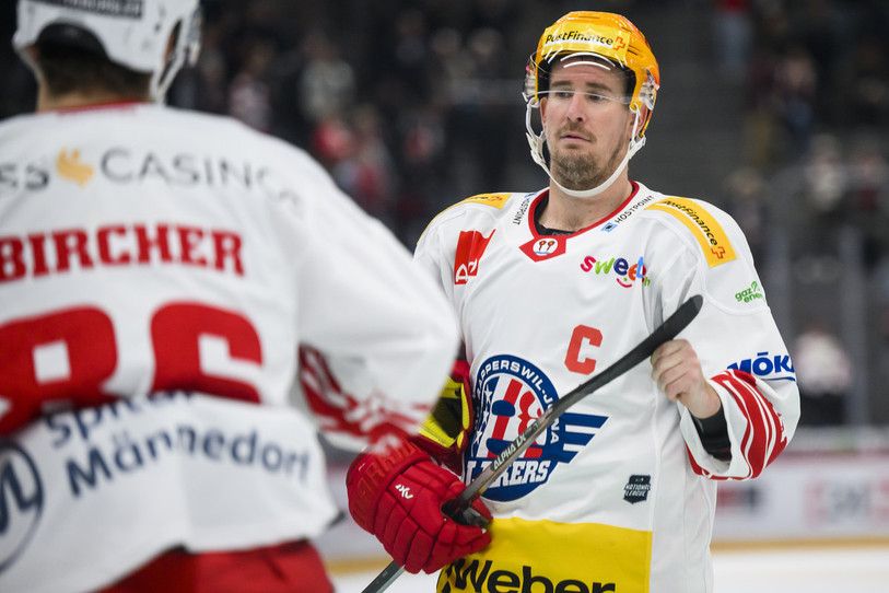 Roman Cervenka est l'un des meilleurs joueurs du championnat de National League (photo : KEYSTONE/Jean-Christophe Bott).