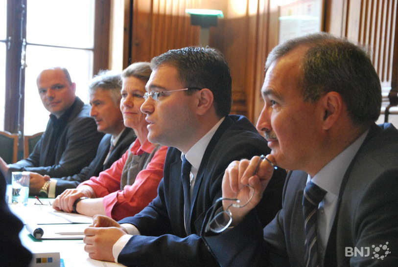Le rapport n'y va pas par quatre chemin pour s'inquiéter des agissements du Conseil communal.