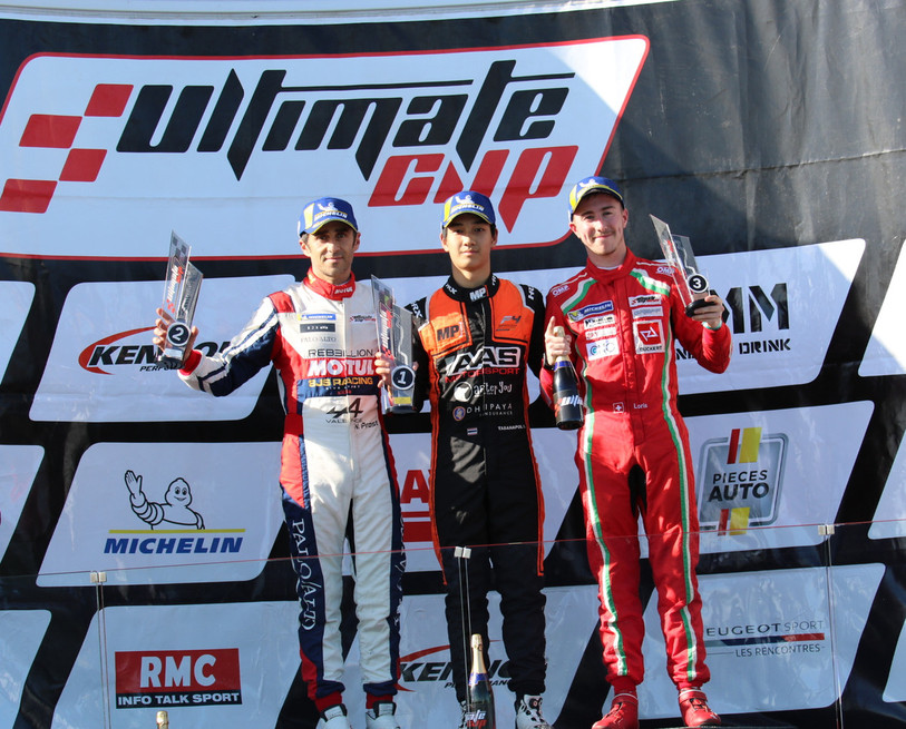 Loris Kyburz, à droite, est monté sur la 3e marche du podium ce week-end à Magny-Cours (photo : Loris Kyburz).