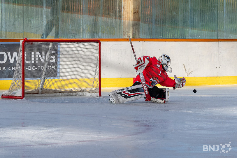 Les filets du HC Le Locle ont tremblé à quinze reprises (photo : archives).