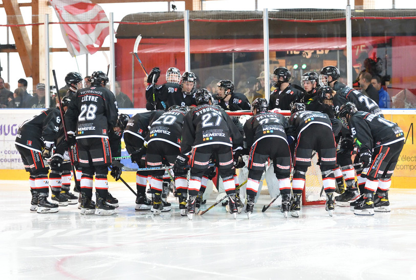 Le HC Delémont-Vallée jouera pour son maintien en 1re ligue ces prochaines semaines. (Photo : archives Georges Henz)