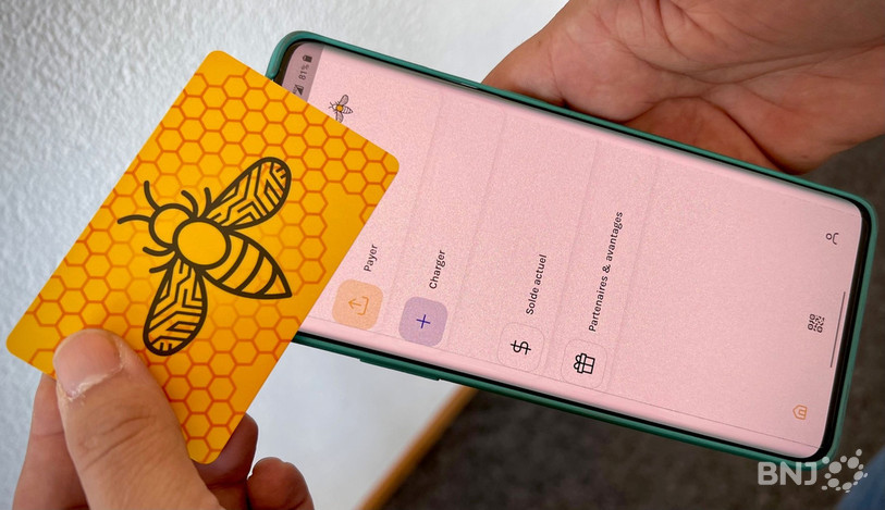 La carte « abeille » utilisée dans les commerces de La Chaux-de-Fonds a été fabriquée par NiD.