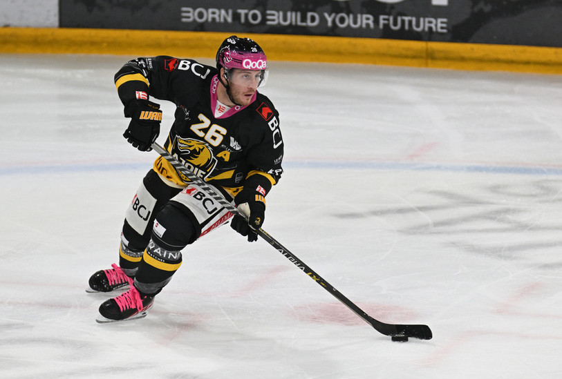 Le défenseur du HC Ajoie Kevin Fey devra être apte au service pour la réception de Lugano vendredi et le déplacement à Bienne samedi (photo : Georges Henz).