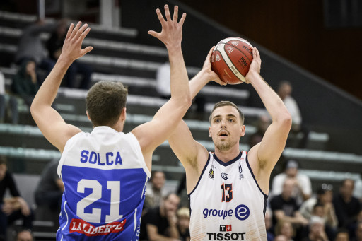Le capitaine d'Union Neuchâtel, Killian Martin, estime l'équipe a nettement progressé mais qu'elle n'a pas encore exploité tout son potentiel. (KEYSTONE/GABRIEL MONNET)