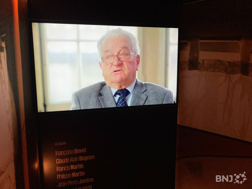 Jean-Pierre Juriens, ancien gendarme à Môtiers, témoigne dans la nouvelle exposition de la Maison de l'absinthe.